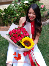 Cargar imagen en el visor de la galería, BOUQUET &quot;ATADO A TU AMOR&quot;